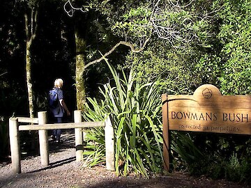Entrance to Bowmans Bush Otatara